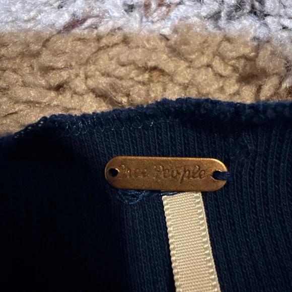 Women's Free People Blue Long Sleeve Tee with Lace Detail M - Picture 4 of 10